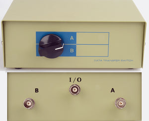 DB9 2-Way AB Switch Box Input and Output have Female Termination